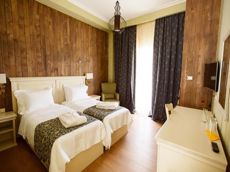 Irenes Resort Káto Loutrákion Eksteriør billede