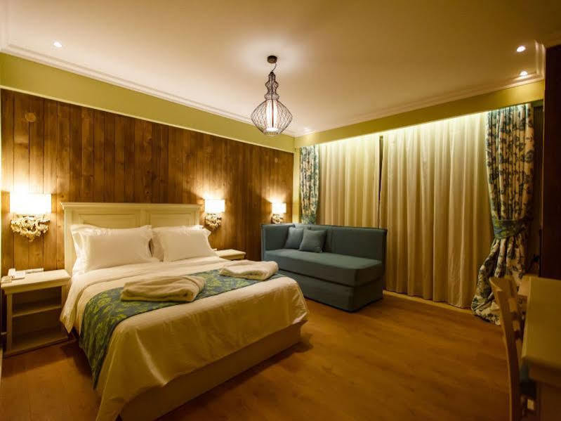 Irenes Resort Káto Loutrákion Eksteriør billede