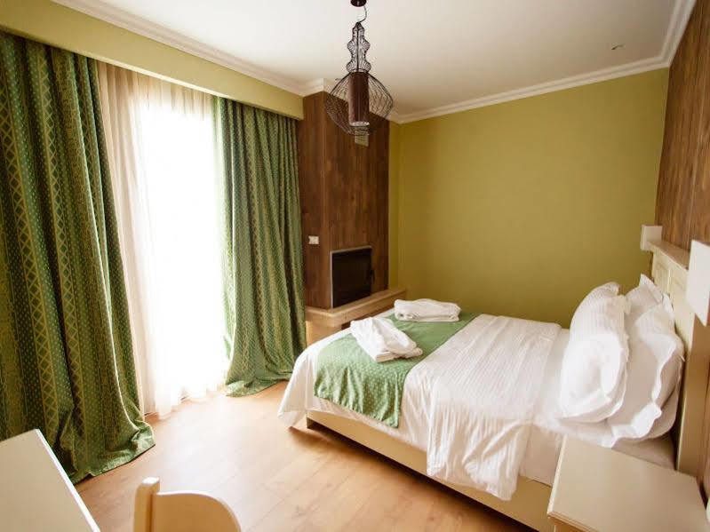 Irenes Resort Káto Loutrákion Eksteriør billede